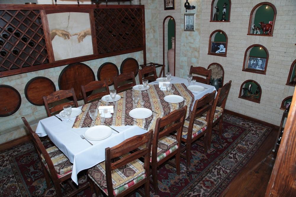 Shirak Hotel Jerevan Eksteriør billede