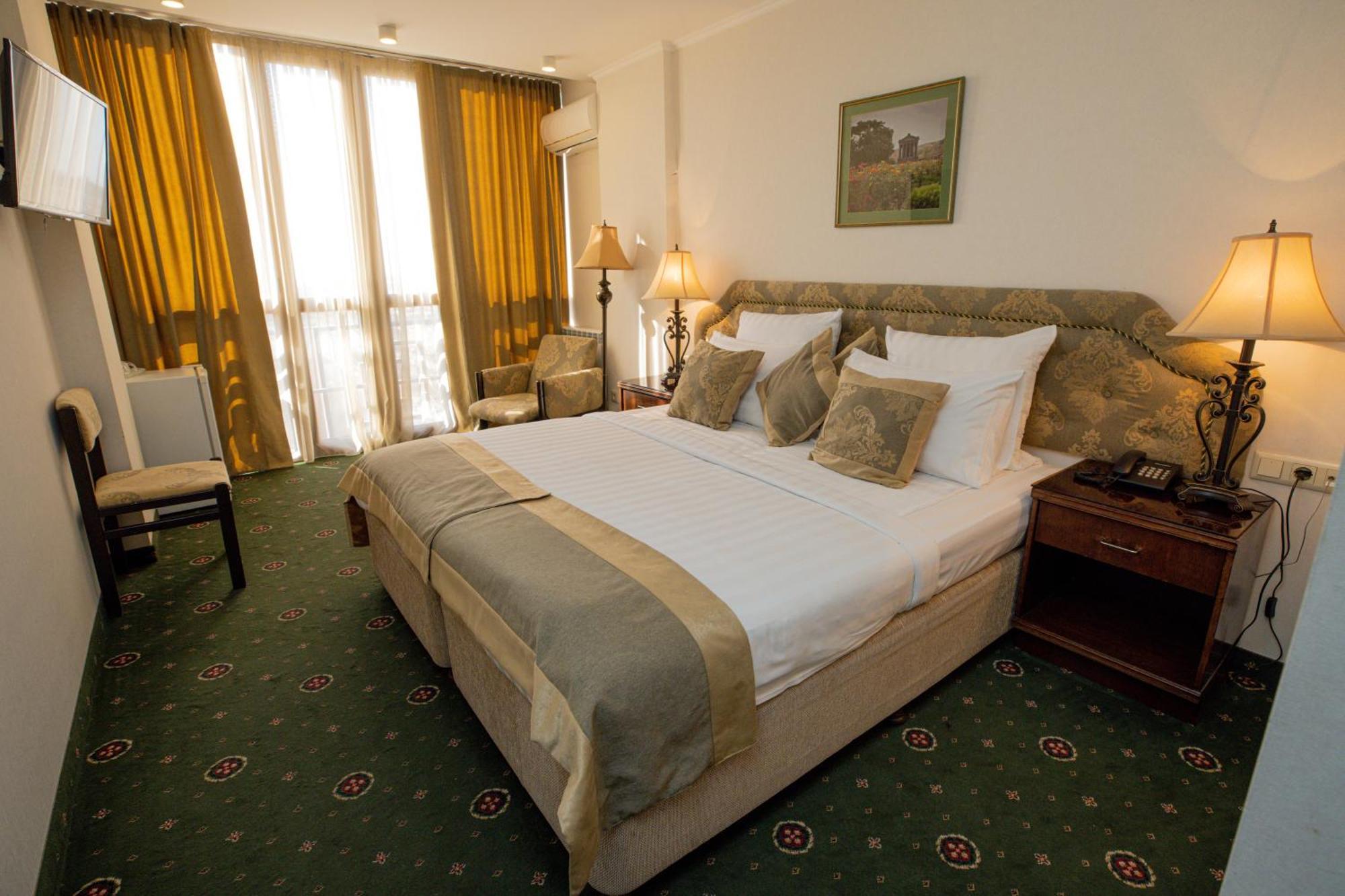 Shirak Hotel Jerevan Eksteriør billede