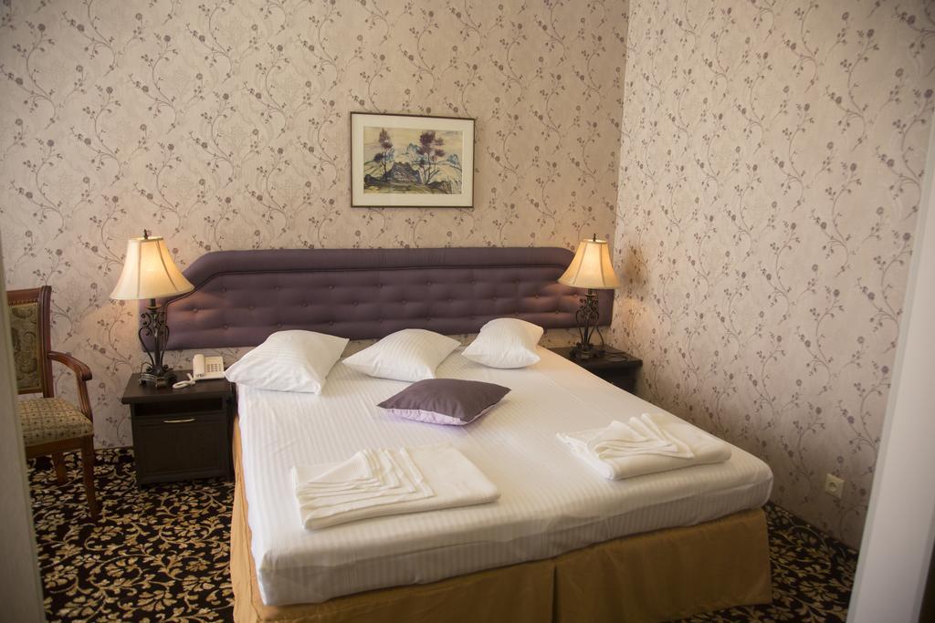 Shirak Hotel Jerevan Eksteriør billede