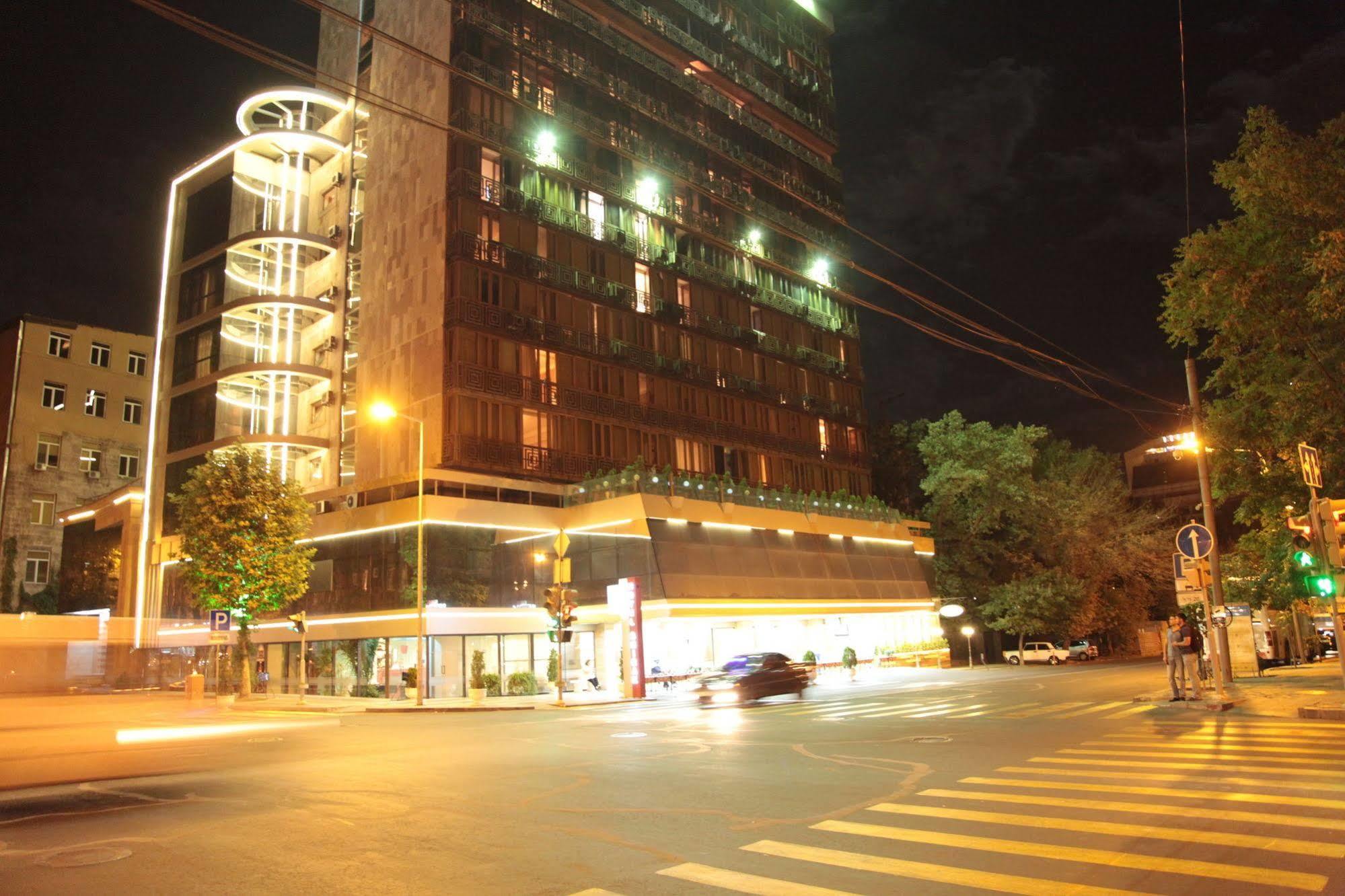Shirak Hotel Jerevan Eksteriør billede