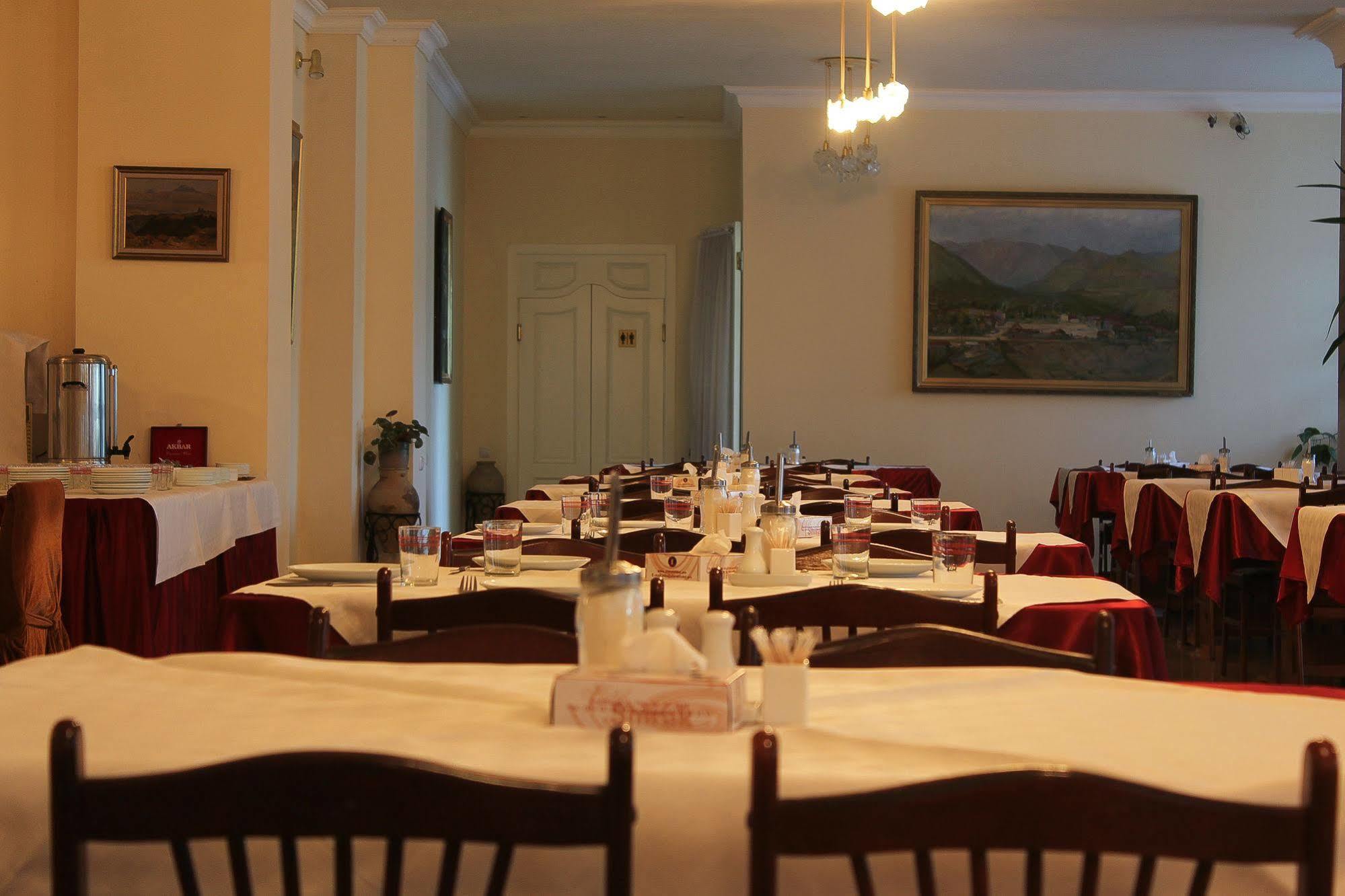 Shirak Hotel Jerevan Eksteriør billede